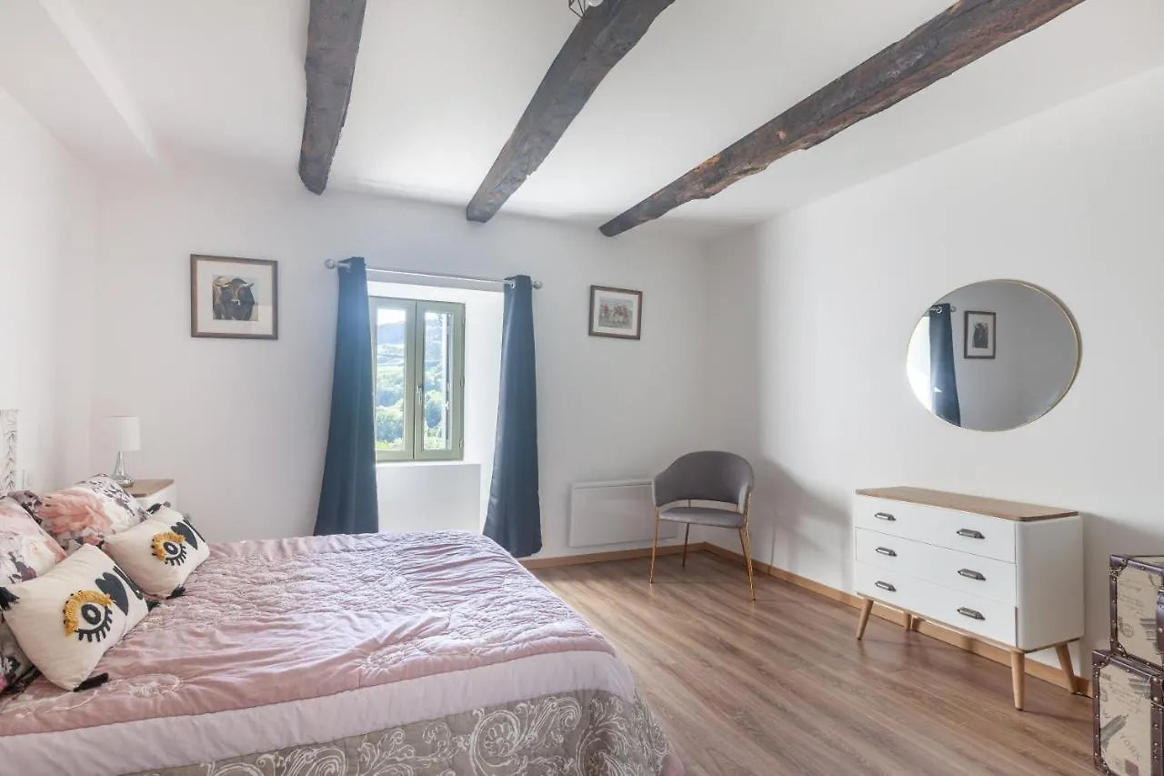 Holiday home Maison Clos Fleuri Lassouts