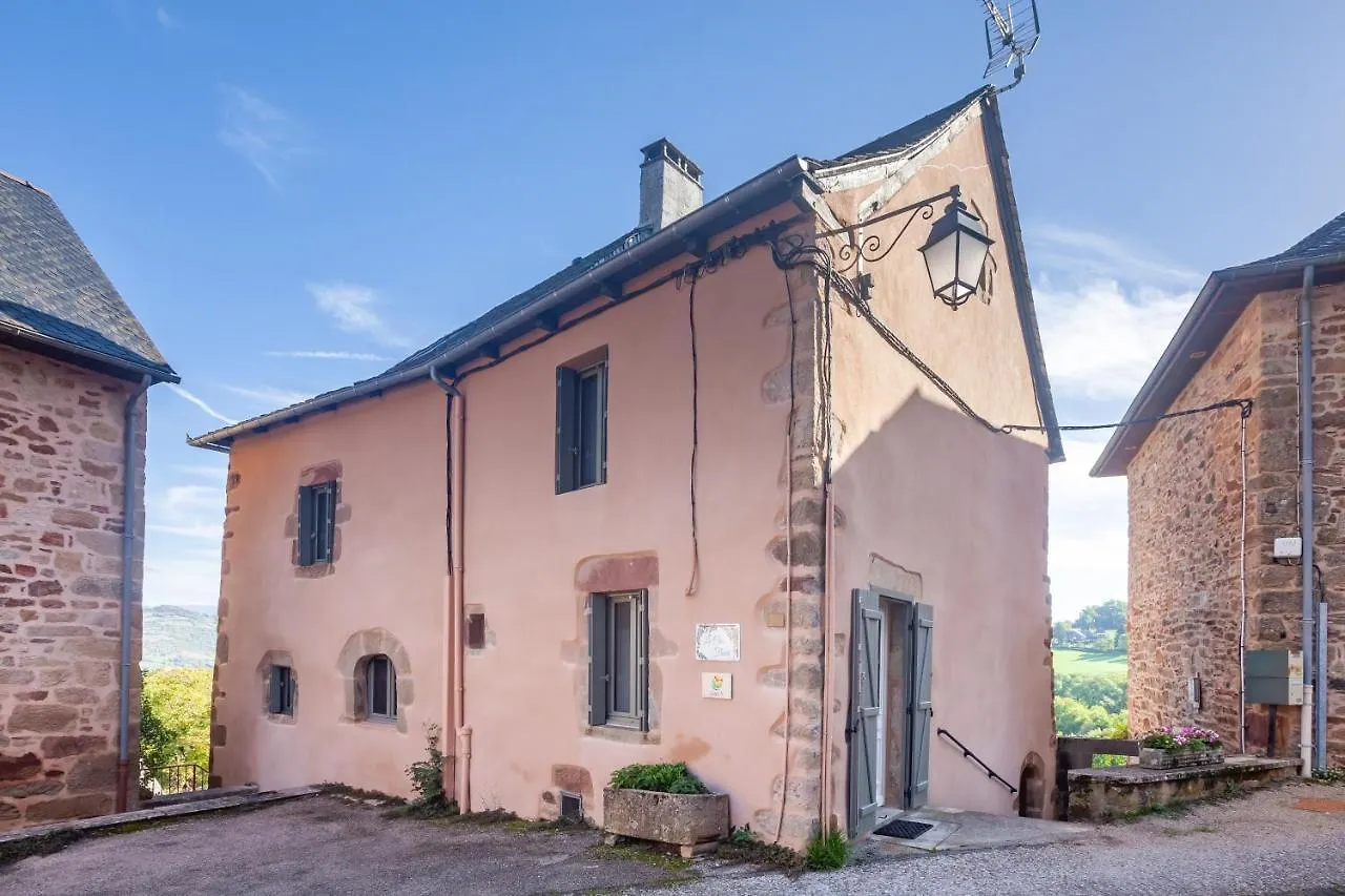 Holiday home Maison Clos Fleuri Lassouts